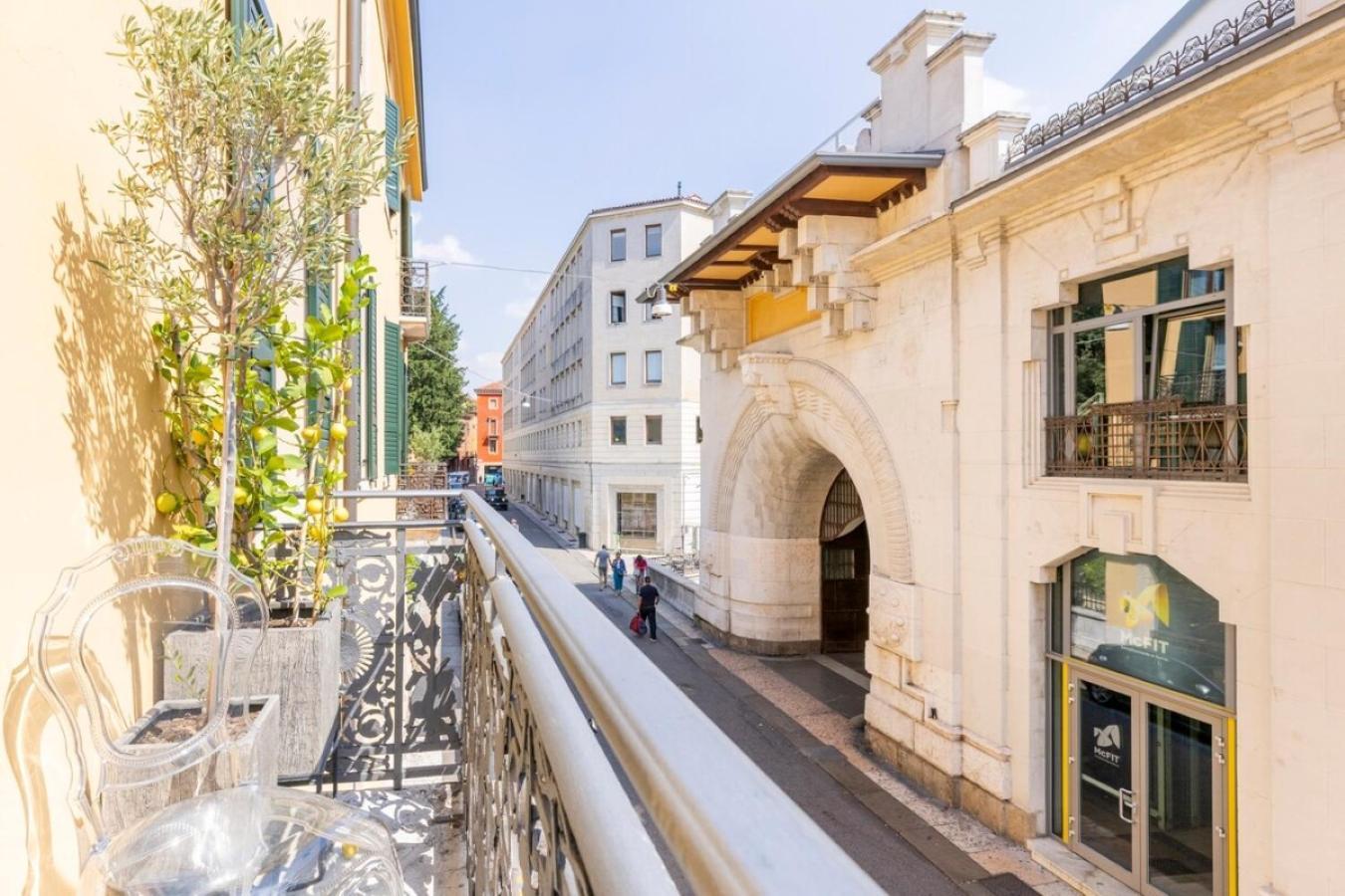Manin Grand House Apartment Verona Exterior foto