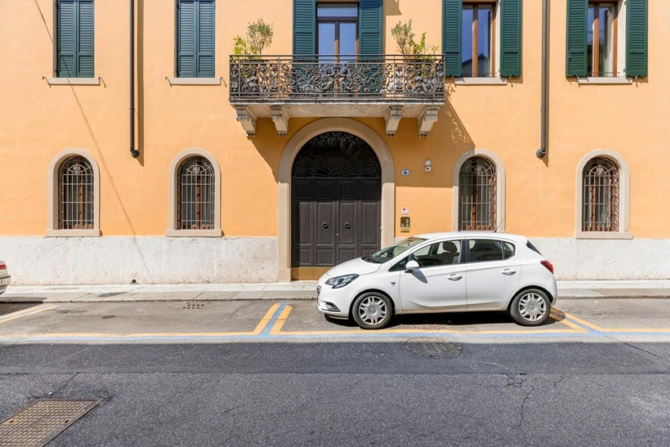 Manin Grand House Apartment Verona Exterior foto
